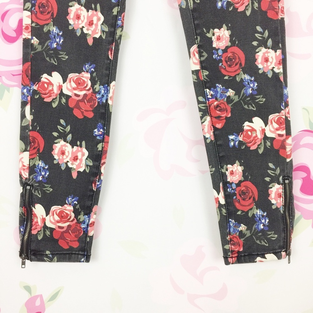 Hot Kiss Cat Capri Floral Printed Capri Jeans 4 - Picture 5 of 8